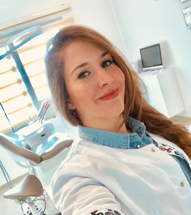 Docteur Dr CHEMLI Hejer - Dentiste
